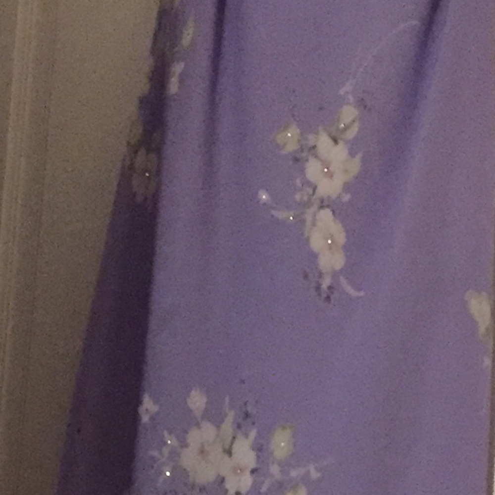 Chelsea nites Dress - Picture 2 of 5